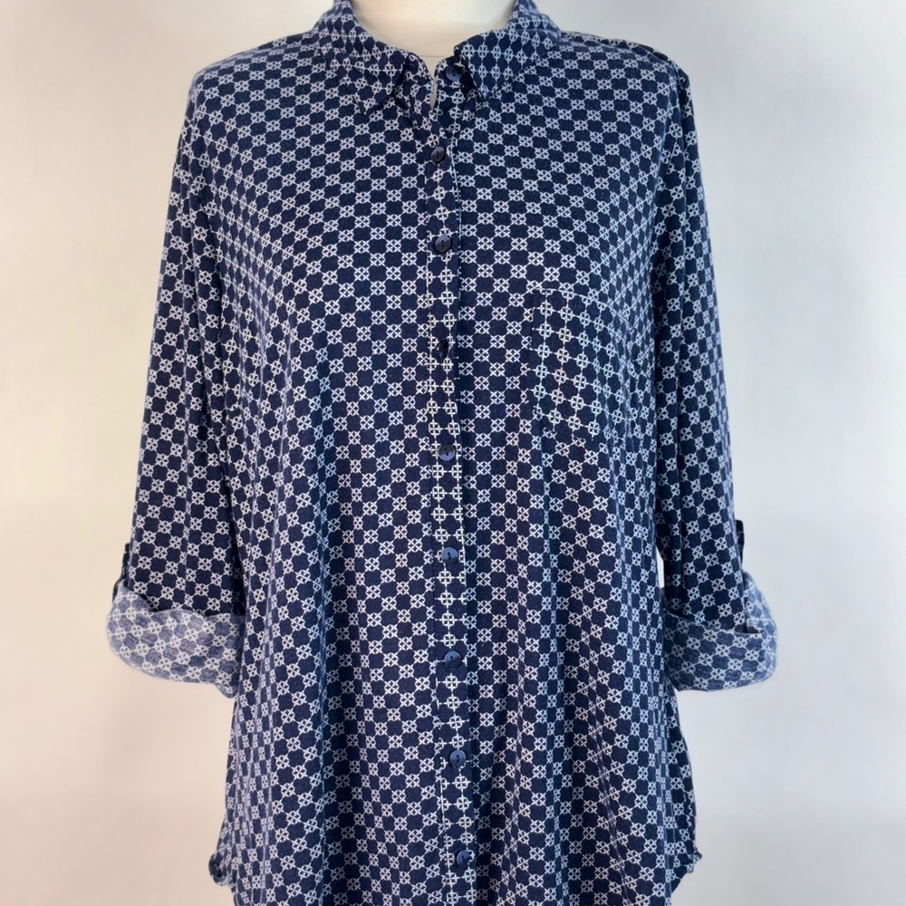 Chic Blue Patterned Women's Button Down Shirt